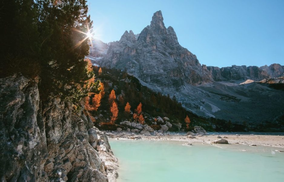 Lake Sorapis is one of the best places to visit in Italy