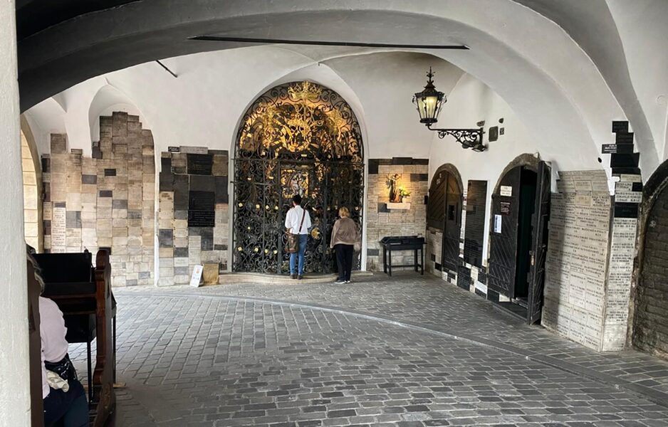 stone gate zagreb