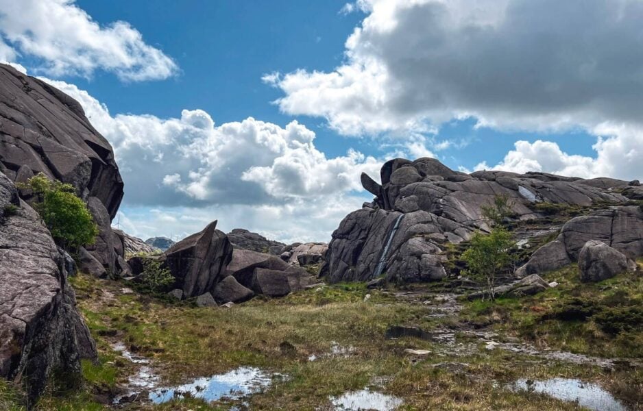 Trollpiken protruding from the rock