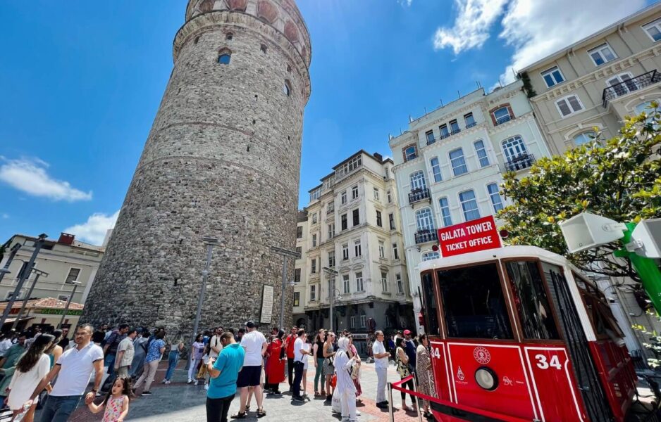 galata tower is one of tehbest places to see during 3 days in istanbul