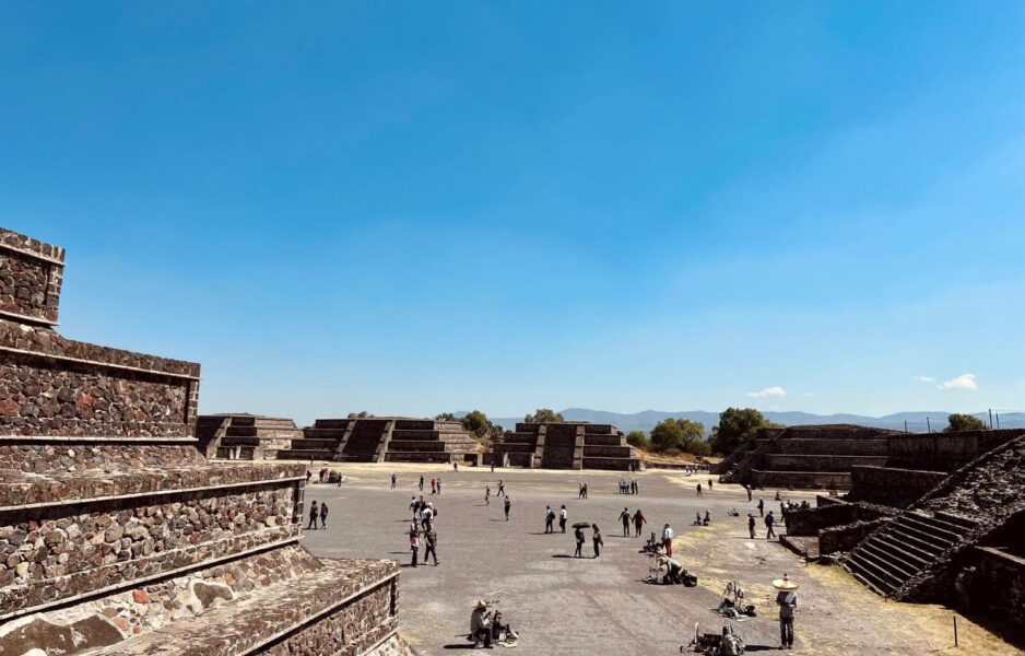 views over Teotihuacán