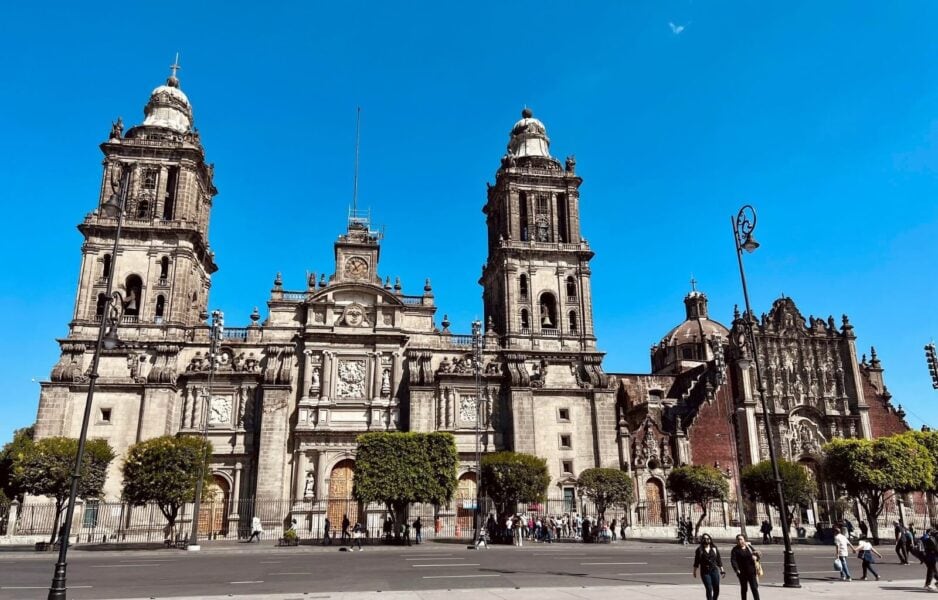 the metropolitan cathedral mexico city
