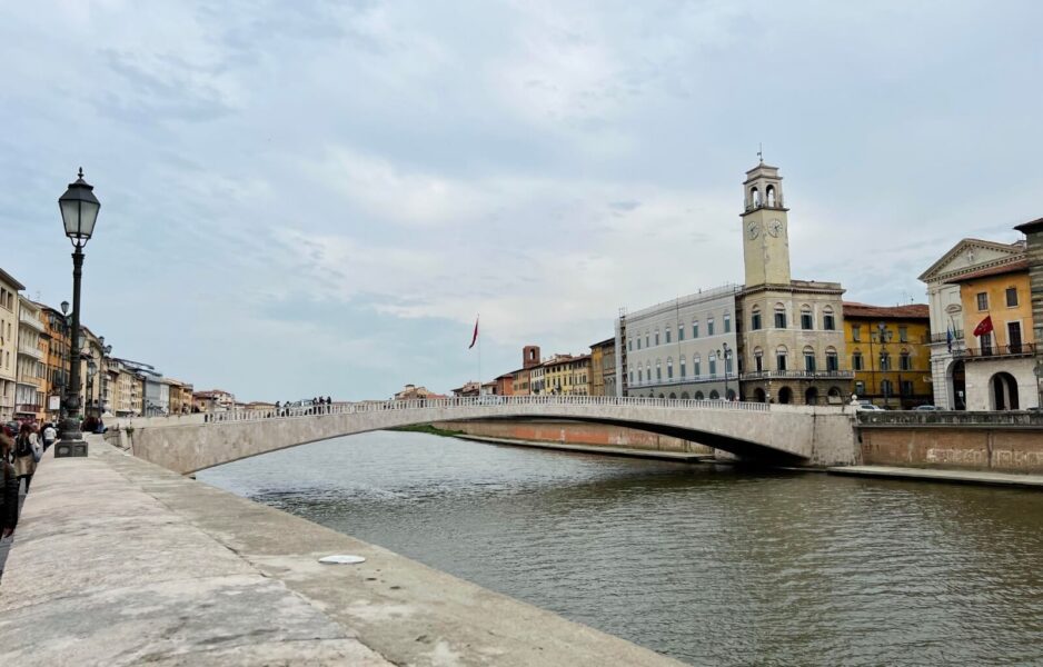ponte di mezzo is one of the top things to do in pisa