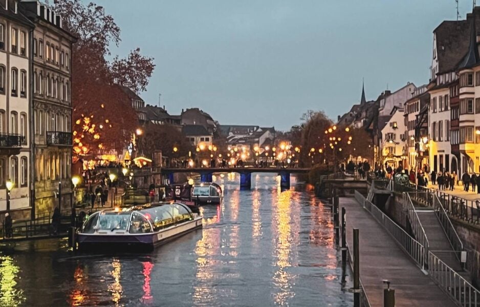 Take a romantic boat trip on the River Ill