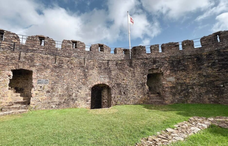 Totnes Castle is one of the best things to do in Totnes