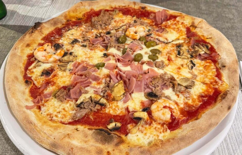 Our delicious pizza at Da Arianna in tenerife