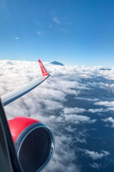 Flying home with Tiede in the background